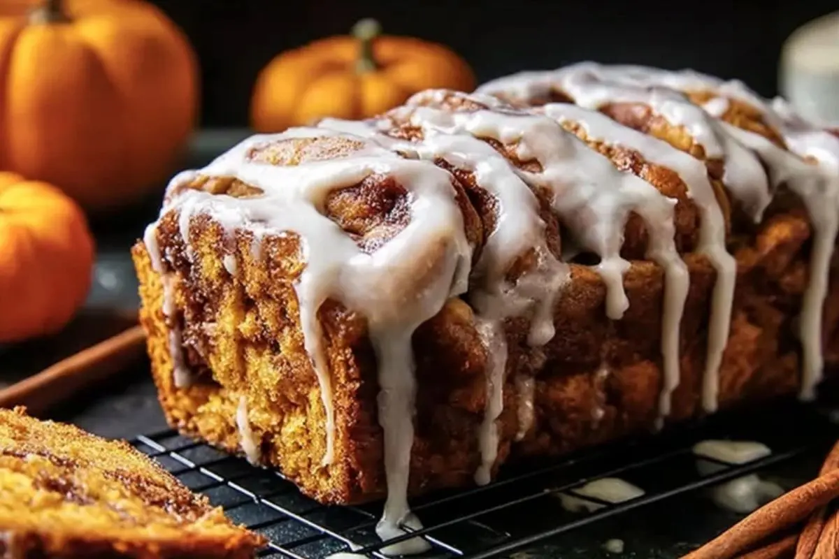 Cinnamon Roll Pumpkin Bread with Cream Cheese Glaze 1